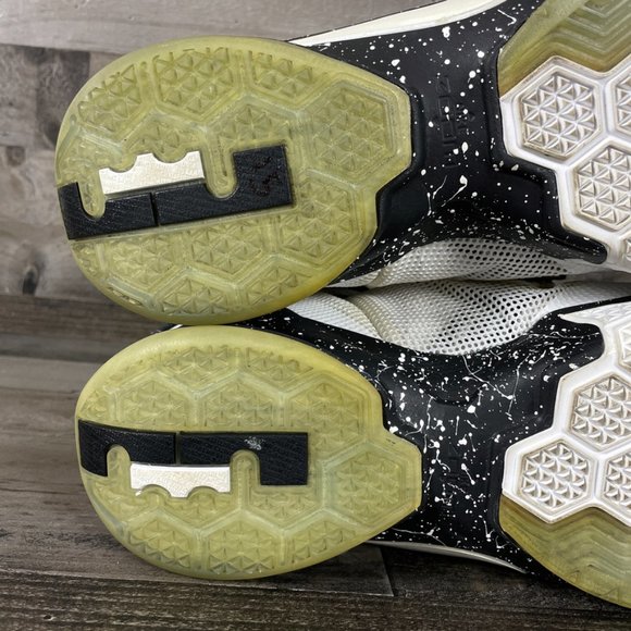 Nike Lebron Soldier 9 Premium Basketball Shoes - Picture 11 of 12
